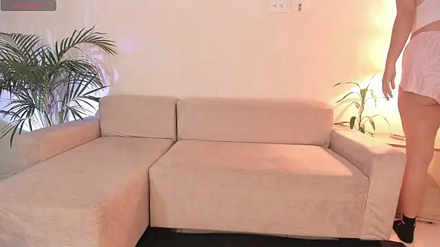 Snapshot of Hannah_Jonhson chatting on February 28, 2026, 4:01 am Hannah Jonhson online show from February 28, 2026, 4:01 am