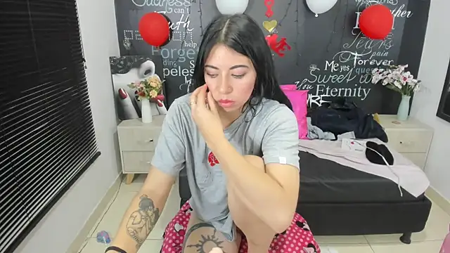 Snapshot of MelodyHott2 chatting on March 9, 2025, 10:19 am MelodyHott2 online show from March 9, 2025, 10:19 am