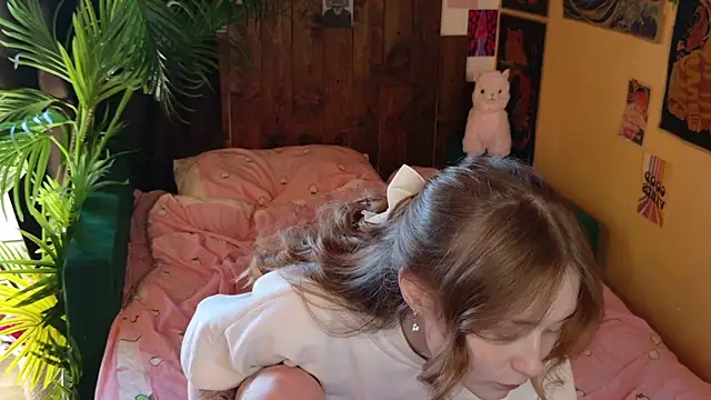 Snapshot of Yo_Pixxie chatting on February 21, 2025, 11:55 am Yo Pixxie online show from February 21, 2025, 11:55 am