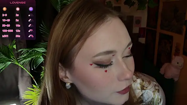 Snapshot of Yo_Pixxie chatting on February 9, 2025, 6:33 am Yo Pixxie online show from February 9, 2025, 6:33 am