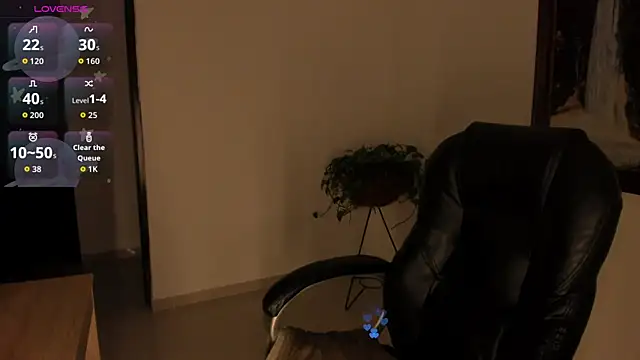 Snapshot of eilynxx chatting on November 25, 2025, 12:11 am eilynxx online show from November 25, 2025, 12:11 am