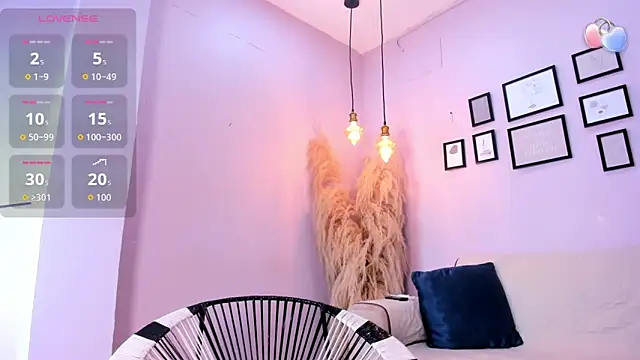 Snapshot of alana_rossetti chatting on December 15, 2025, 12:44 pm alana rossetti online show from December 15, 2025, 12:44 pm