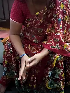 Snapshot of laxmitelugu78 chatting on February 2, 2025, 5:53 am laxmitelugu78 online show from February 2, 2025, 5:53 am