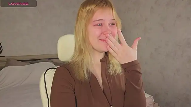 Snapshot of Amy_Kimberlly chatting on November 14, 2025, 12:14 am Amy Kimberlly online show from November 14, 2025, 12:14 am