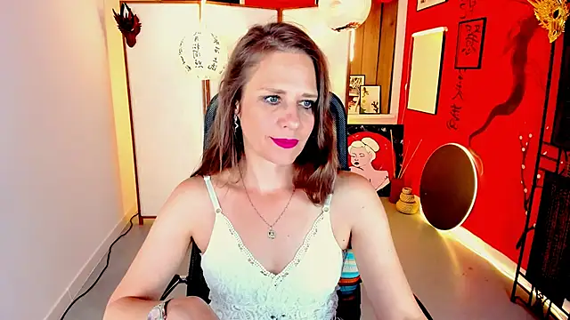EmiliaBedy online show from June 3, 2026, 9:21 am
