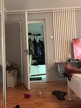 Snapshot of bunnythetailor chatting on January 31, 2025, 10:20 am bunnythetailor online show from January 31, 2025, 10:20 am