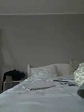 Snapshot of bunnythetailor chatting on February 23, 2025, 4:02 pm bunnythetailor online show from February 23, 2025, 4:02 pm