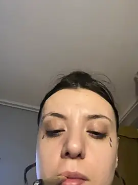 Snapshot of bunnythetailor chatting on February 4, 2025, 12:29 am bunnythetailor online show from February 4, 2025, 12:29 am