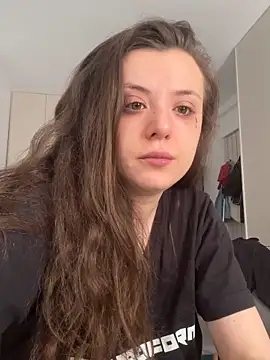 bunnythetailor online show from June 3, 2026, 2:18 pm