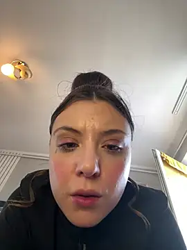 Snapshot of bunnythetailor chatting on February 3, 2025, 10:58 am bunnythetailor online show from February 3, 2025, 10:58 am