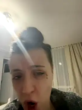 bunnythetailor online show from November 17, 2025, 4:44 pm