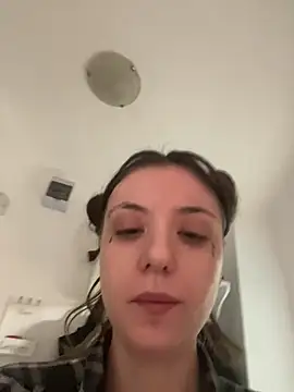 Snapshot of bunnythetailor chatting on February 2, 2025, 3:28 pm bunnythetailor online show from February 2, 2025, 3:28 pm