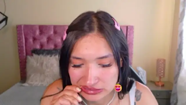 Sofii cutee online show from March 3, 2026, 2:24 pm