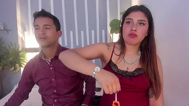 Nikki and Mayk online show from September 25, 2025, 2:39 am