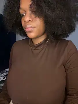 Snapshot of Boneca25 chatting on October 25, 2025, 9:08 am Boneca25 online show from October 25, 2025, 9:08 am