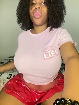 Snapshot of Boneca25 chatting on November 30, 2025, 8:48 am Boneca25 online show from November 30, 2025, 8:48 am