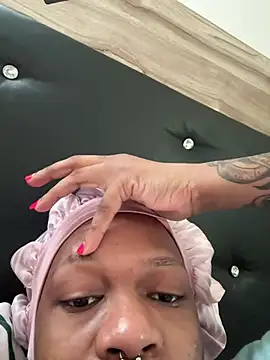 Snapshot of Boneca25 chatting on July 1, 2026, 9:09 am Boneca25 online show from July 1, 2026, 9:09 am