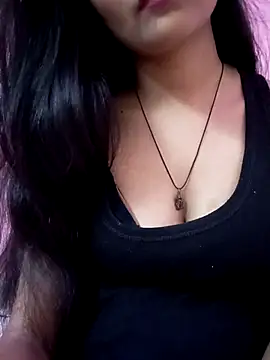 Snapshot of Tanu-00 chatting on October 18, 2025, 2:19 pm Tanu-00 online show from October 18, 2025, 2:19 pm