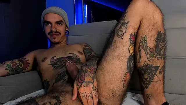 Snapshot of kaletattoo chatting on June 3, 2026, 2:33 pm kaletattoo online show from June 3, 2026, 2:33 pm