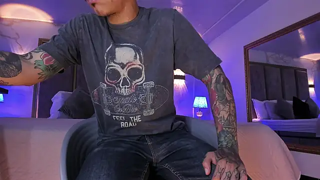 Snapshot of kaletattoo chatting on April 23, 2026, 11:27 am kaletattoo online show from April 23, 2026, 11:27 am