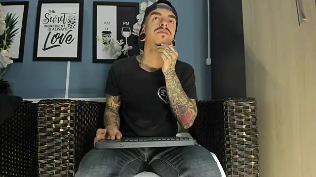 kaletattoo online show from October 30, 2025, 11:08 am