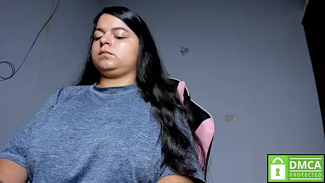 Snapshot of Little_Shaara chatting on November 20, 2025, 8:37 am Little Shaara online show from November 20, 2025, 8:37 am