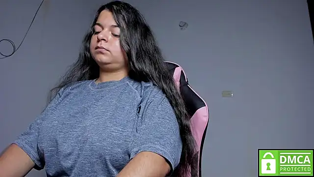 Snapshot of Little_Shaara chatting on October 10, 2025, 8:59 am Little Shaara online show from October 10, 2025, 8:59 am