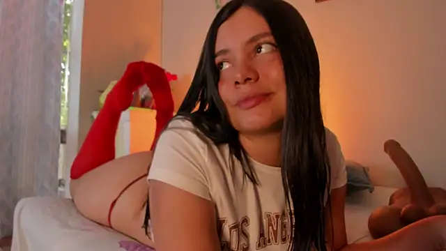 evaa greey online show from December 19, 2025, 8:11 pm