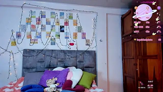 Snapshot of Isangel_ chatting on February 19, 2026, 3:47 am Isangel online show from February 19, 2026, 3:47 am