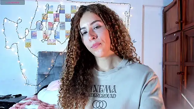 Snapshot of Isangel_ chatting on January 16, 2026, 3:21 am Isangel online show from January 16, 2026, 3:21 am