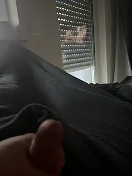 denjo111 online show from February 27, 2026, 4:18 pm