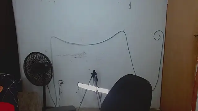 Alexxx lov online show from April 9, 2026, 12:22 pm