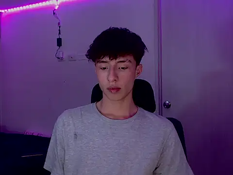 Snapshot of Juanmres chatting on February 5, 2026, 1:34 am Juanmres online show from February 5, 2026, 1:34 am