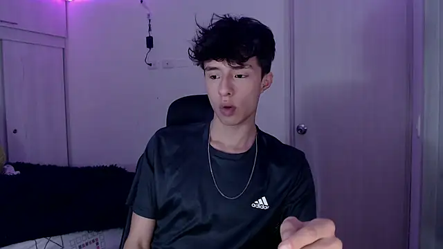 Snapshot of Juanmres chatting on February 22, 2026, 9:49 pm Juanmres online show from February 22, 2026, 9:49 pm