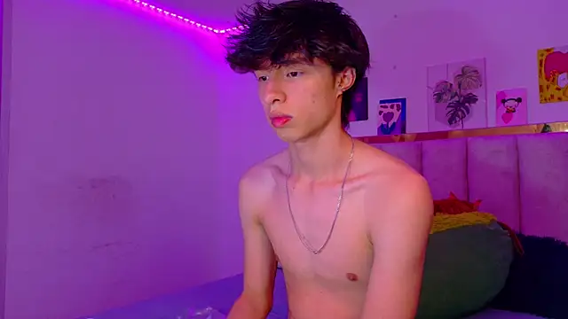 Juanmres online show from July 24, 2026, 11:45 pm