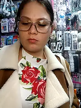 Vale Saenzz online show from February 28, 2026, 8:19 pm