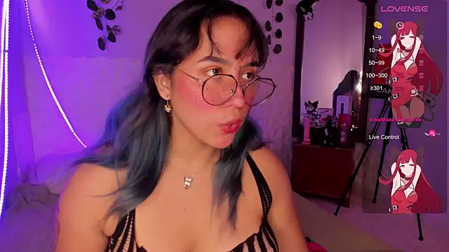 Ludovica6669 online show from February 23, 2025, 9:26 pm