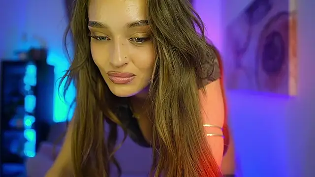 Snapshot of Clara_Nia chatting on October 24, 2025, 6:29 pm Clara Nia online show from October 24, 2025, 6:29 pm