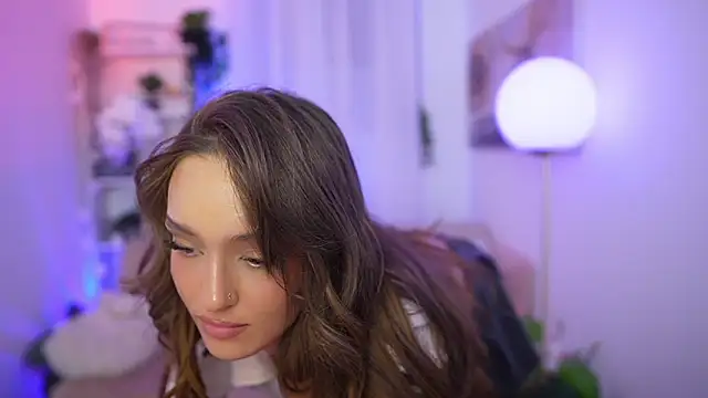 Snapshot of Clara_Nia chatting on December 13, 2025, 8:04 pm Clara Nia online show from December 13, 2025, 8:04 pm