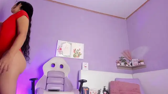 Snapshot of Rossi_Mariana chatting on October 30, 2025, 12:25 pm Rossi Mariana online show from October 30, 2025, 12:25 pm