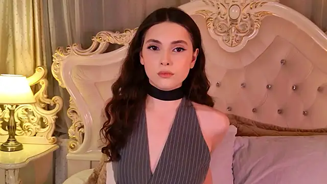 GIGI DAV online show from November 18, 2025, 8:56 pm