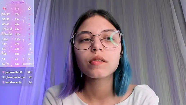 Snapshot of DarelleFare chatting on February 26, 2025, 5:10 pm DarelleFare online show from February 26, 2025, 5:10 pm