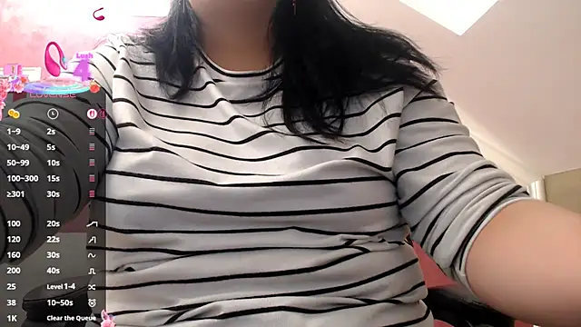 Wetandnaughtyxx online show from February 5, 2026, 8:32 am