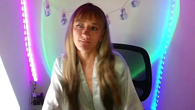 Snapshot of Lya1_ch chatting on November 11, 2025, 10:47 pm Lya1 ch online show from November 11, 2025, 10:47 pm