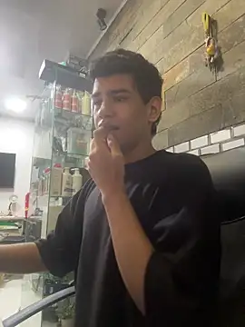 Snapshot of Santiago-Thompson chatting on October 27, 2025, 4:41 pm Santiago-Thompson online show from October 27, 2025, 4:41 pm