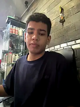 Snapshot of Santiago-Thompson chatting on October 18, 2025, 10:34 pm Santiago-Thompson online show from October 18, 2025, 10:34 pm