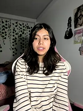 Snapshot of LiLy_kIndly chatting on November 20, 2025, 11:03 pm LiLy kIndly online show from November 20, 2025, 11:03 pm