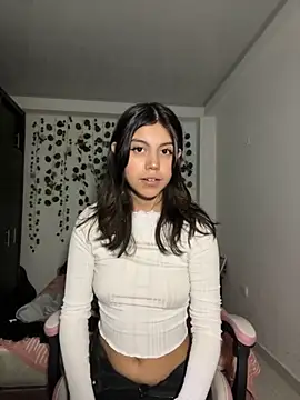 Snapshot of LiLy_kIndly chatting on November 16, 2025, 12:15 am LiLy kIndly online show from November 16, 2025, 12:15 am