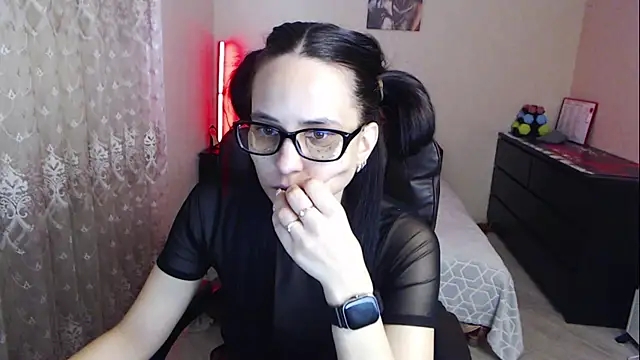 Snapshot of Kriss_brunette_5 chatting on February 19, 2026, 8:22 am Kriss brunette 5 online show from February 19, 2026, 8:22 am