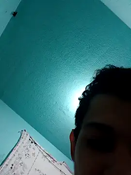 Snapshot of alansouzaa_99 chatting on March 4, 2026, 5:48 am alansouzaa 99 online show from March 4, 2026, 5:48 am